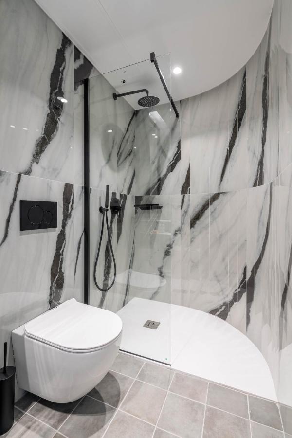 Ermou 40 Suites เอเธนส์ ภายนอก รูปภาพ